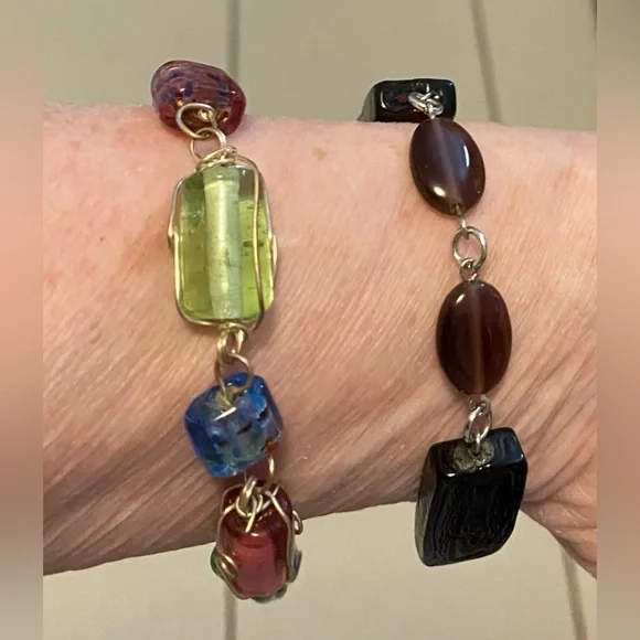 NEW Acrylic bead bracelets - Picture 2 of 2